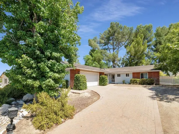 26312 Whispering Leaves Dr, Santa Clarita, CA 91321