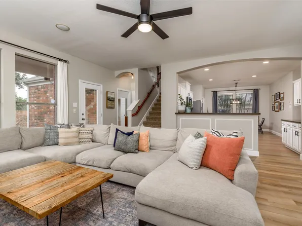 474 Price Dr, Fate, TX 75087