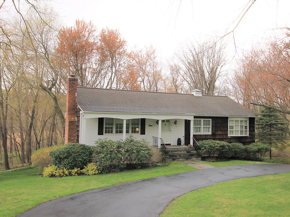 1st image of 15 Briarwood Ln