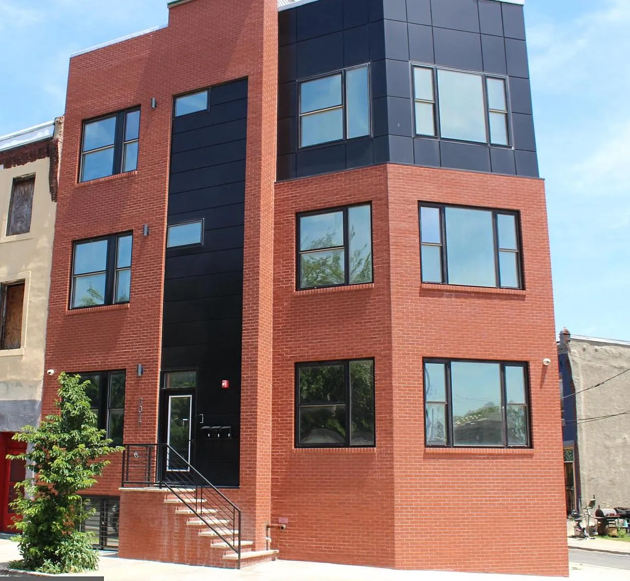 3 bed, 2200 sqft, $2,500 — Photo 1