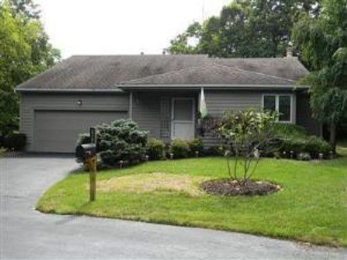 1st image of 2240 Sweetbriar Ln