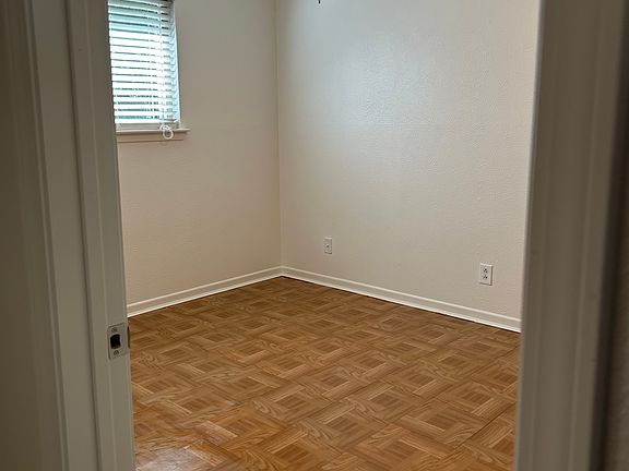 3rd image of 302 Bonnie Dr #A