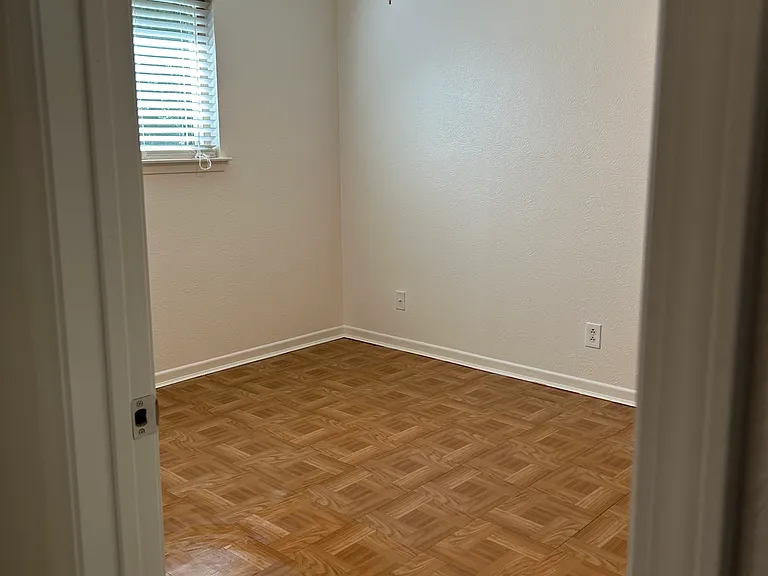 302 Bonnie Dr #A — Photo 3