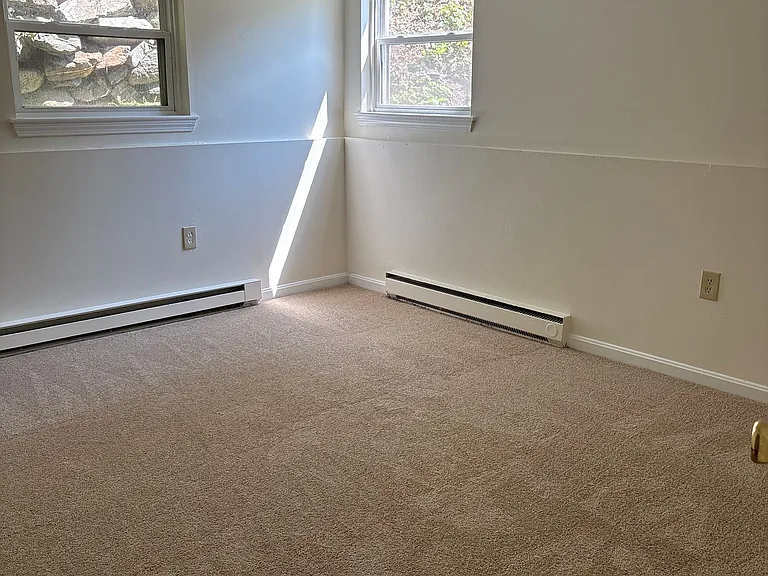 High Ridge Apartments - Two Bedroom One Bath Apartments - Heat & Hot Water Included — Photo 4