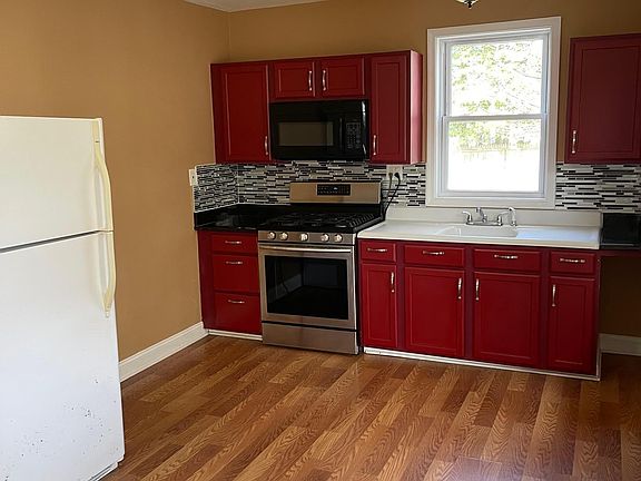 3rd image of 26 E Lee Ave #B