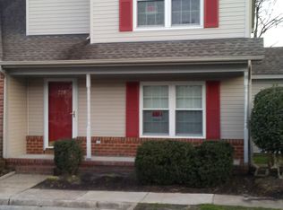 229 N Hill Ln, Chesapeake, VA 23322