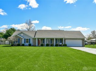 1094 Mitchell Rd, Wilmington, OH 45177