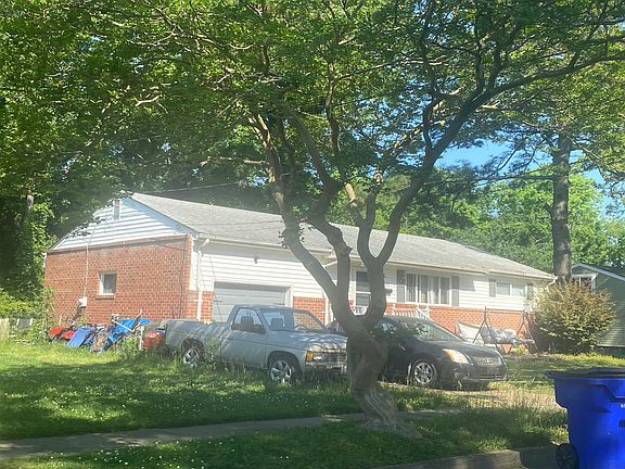 3rd image of 2627 Withers Ave