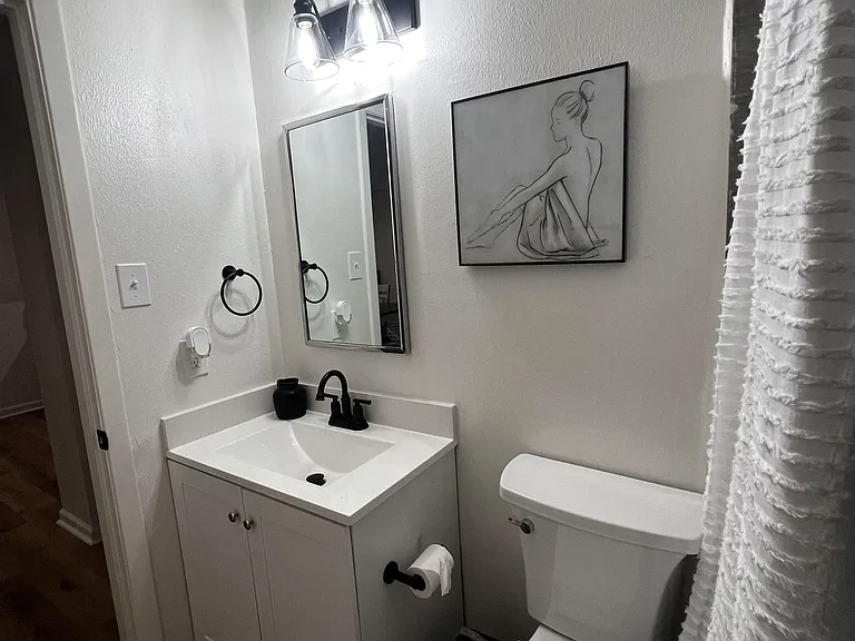 Dalmatian Dr — Photo 9
