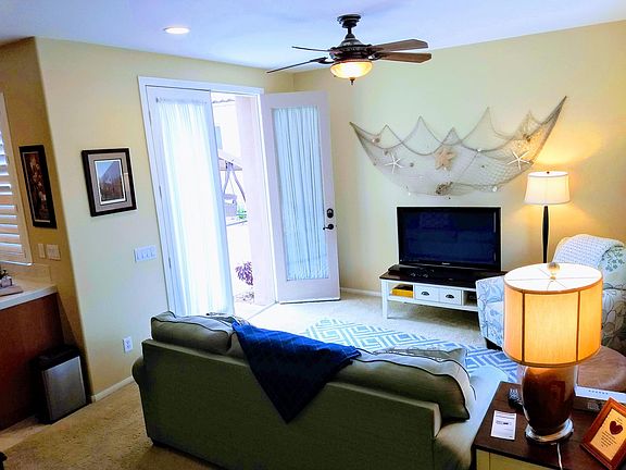 4th image of 1007 Mountain Ash Ave