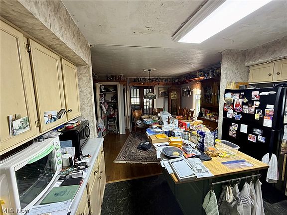 4th image of 4626 Rita Ave