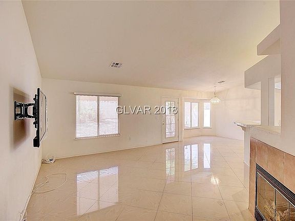 3rd image of 8951 Crooked Ct