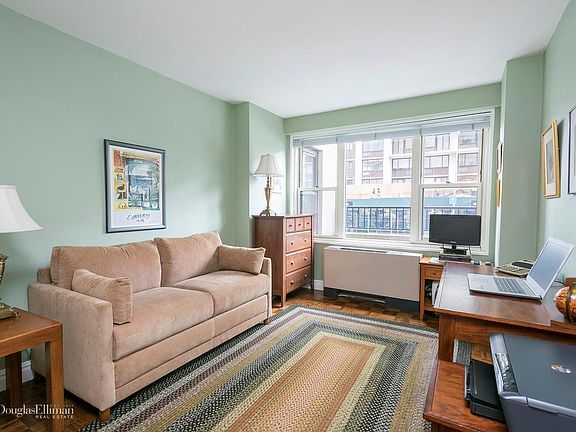 5th image of 1634 1st Ave #2F