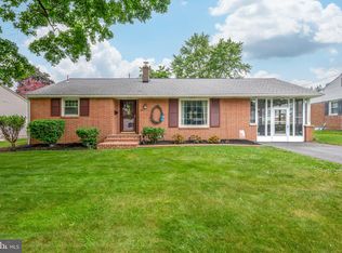 15 Laurel Ave, Elizabethtown, PA 17022