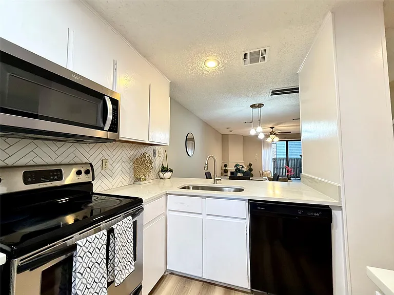 7122 Wood Hollow Dr #106 — Photo 6
