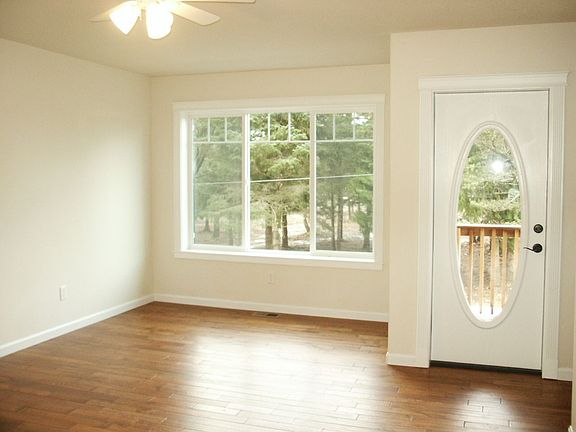 2nd floor living room