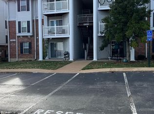 4325 Arrow Tree Dr APT K, Saint Louis, MO 63128