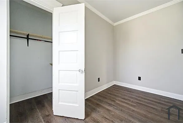 1153 E 74th St #1 — Photo 15
