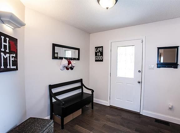 3rd image of 11565 Wickshire Ct
