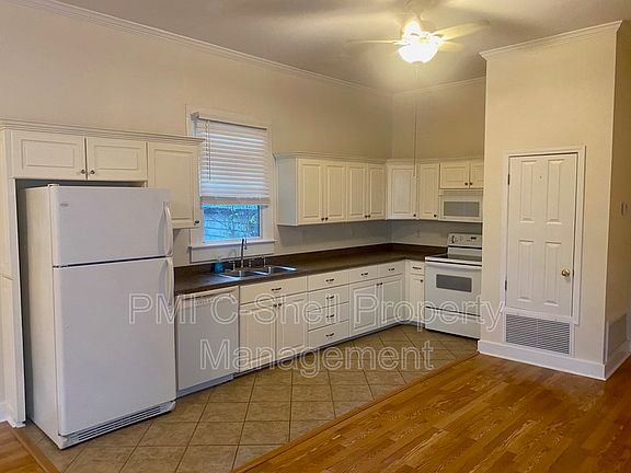 5th image of 808 E Belmont St