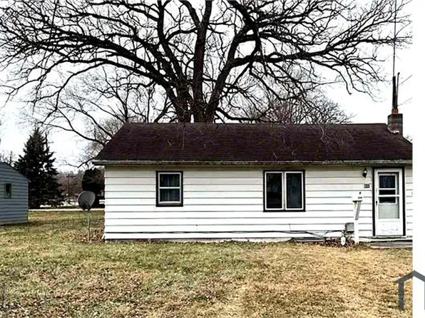 806 N Hunt Ave #1, Freeport, IL 61032