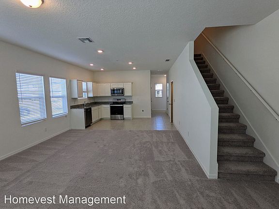 3rd image of 3271 Azalea Dr