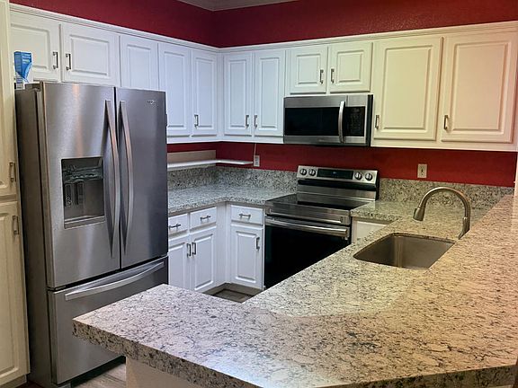 4th image of 3350 Spring Garden Dr