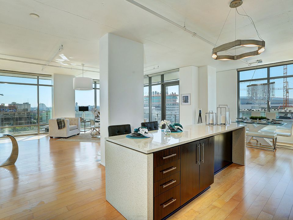 1st image of 1100 S Hope St APT 702