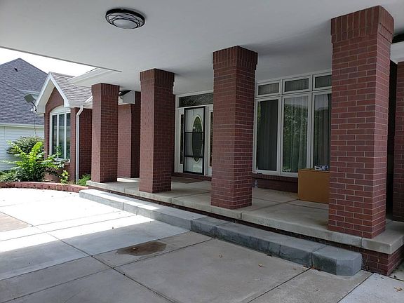 3rd image of 6311 Rolling Hills Blvd