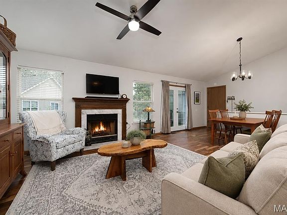 3rd image of 2827 Plum Leaf Cir