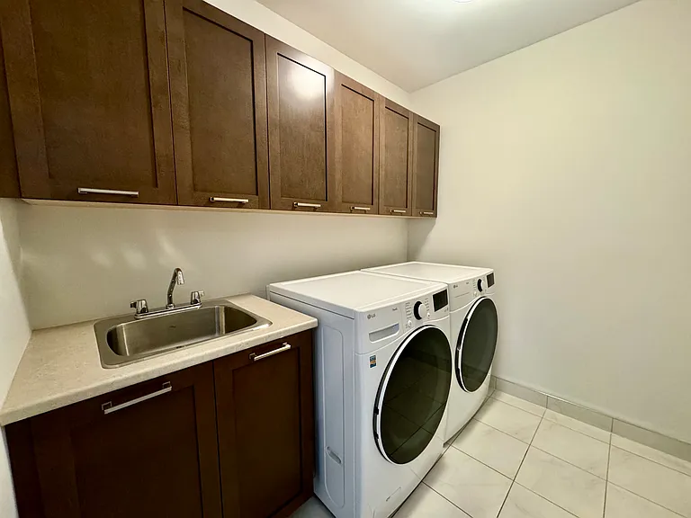 622 Summerhill St #1 — Photo 25