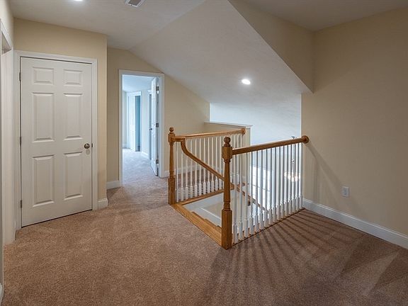 5th image of 20-20D Crownshield Ave