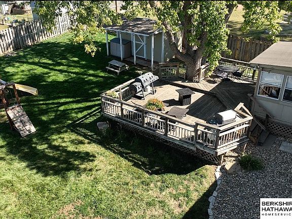 4th image of 14916 Josephine St