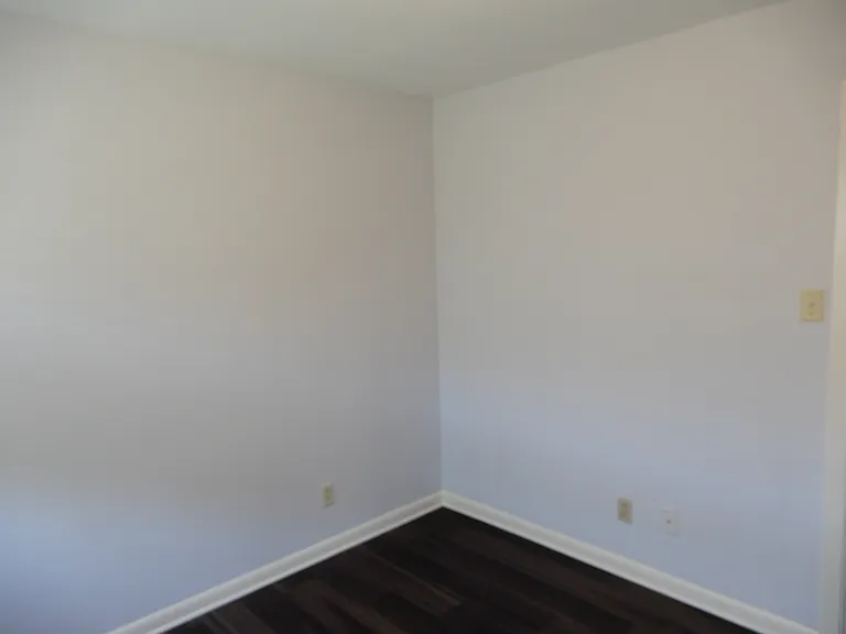 8611 Dover St — Photo 31