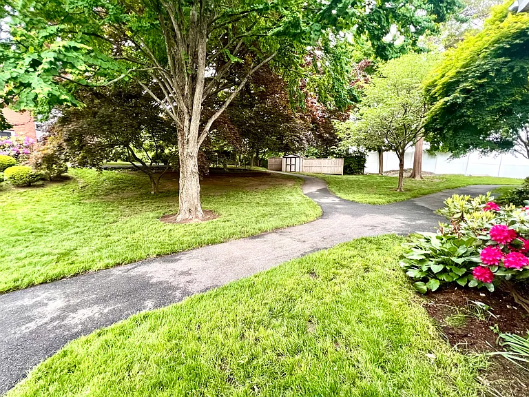 209 Flax Hill Rd #32 — Photo 10
