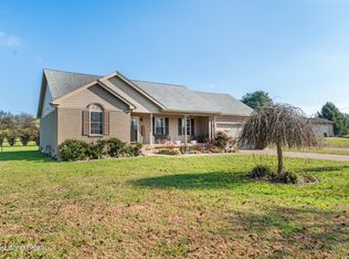 146 N Kristal Springs Dr, Shepherdsville, KY 40165