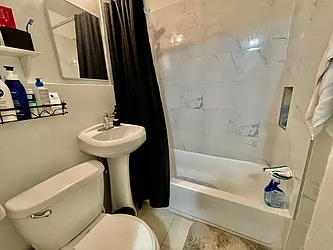 Rented by R New York