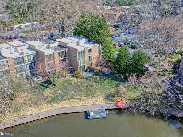 11459 Washington Plz W, Reston, VA 20190