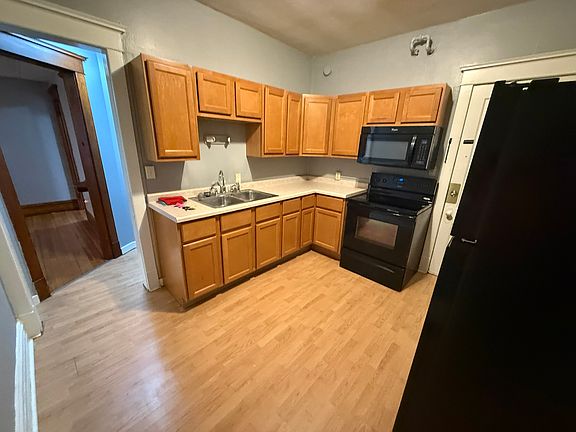 4th image of 109 Jackson St #27