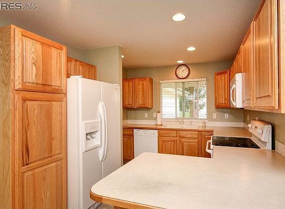 3rd image of 4062 Harrington Ct