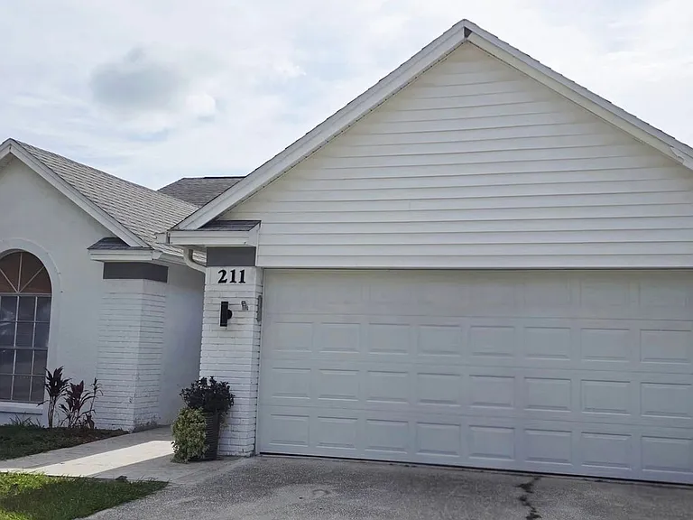 211 N Cervidae Dr — Photo 1