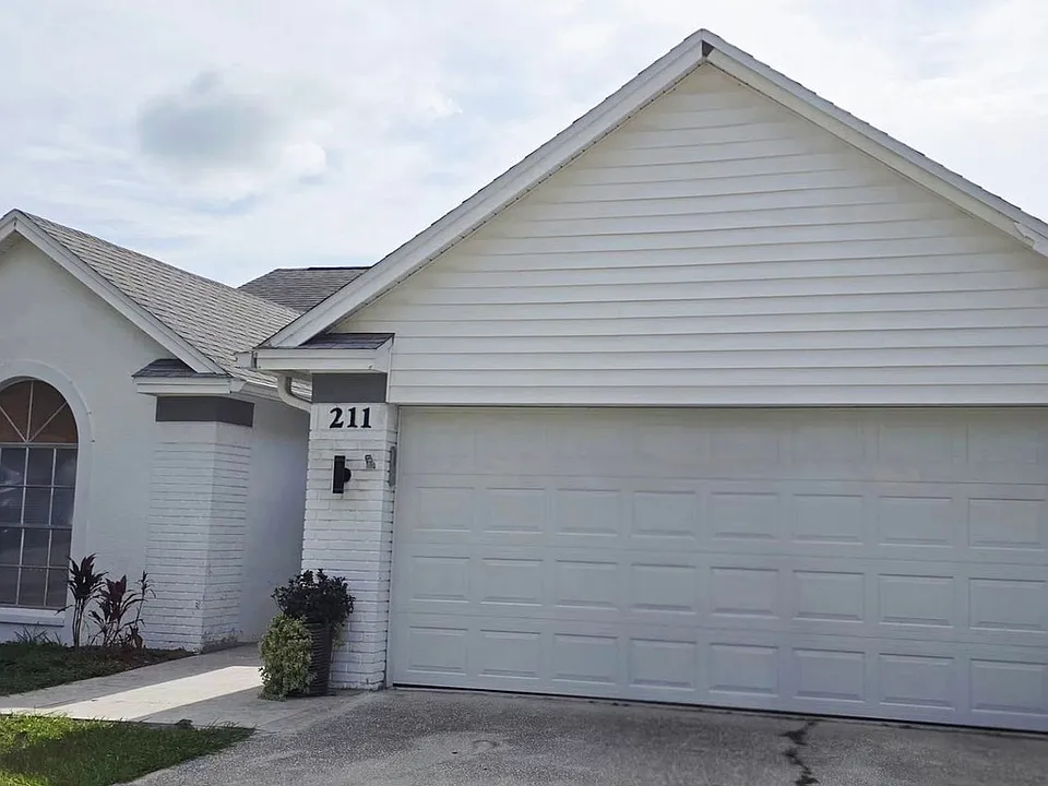 211 N Cervidae Dr