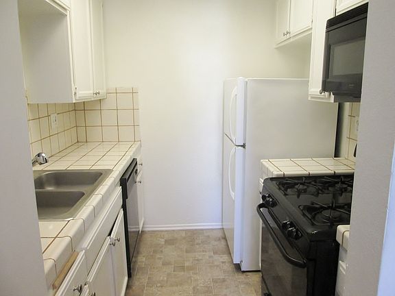 3rd image of 3619 Cardiff Ave APT 103