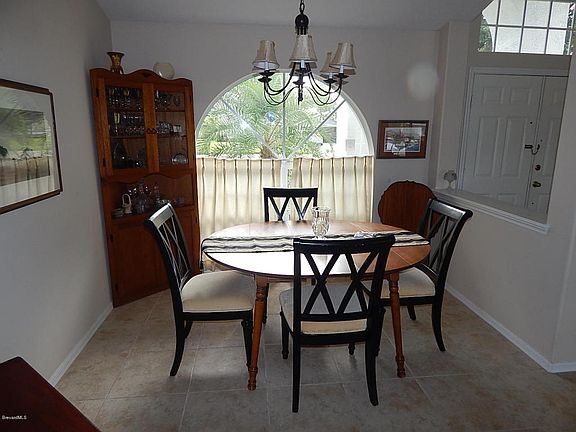 5th image of 3066 Pineda Crossing Dr
