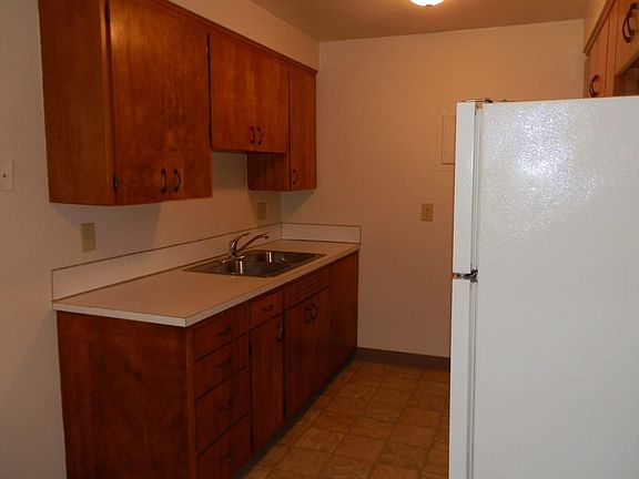 4th image of 1806 E Fourth Plain Blvd APT 5