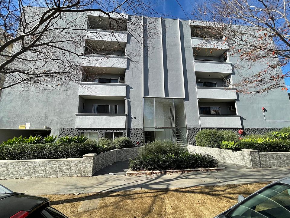 2nd image of 333 S Reeves Dr APT 203