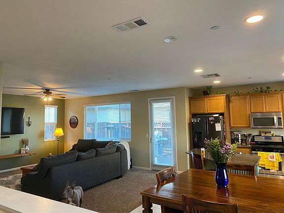 4th image of 1120 Landmark Cir