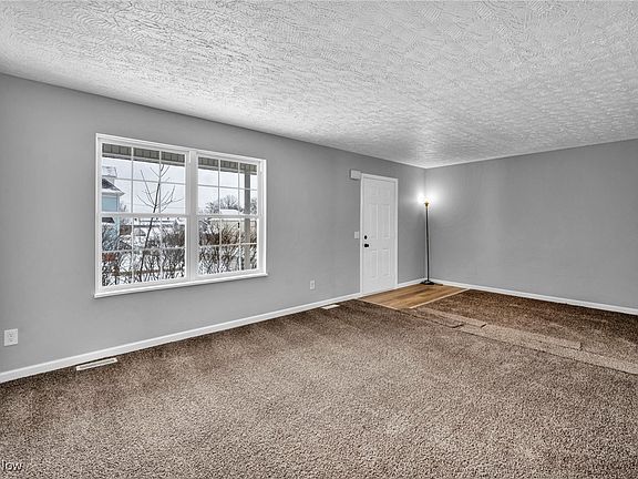 3rd image of 349 S Liberty Ave