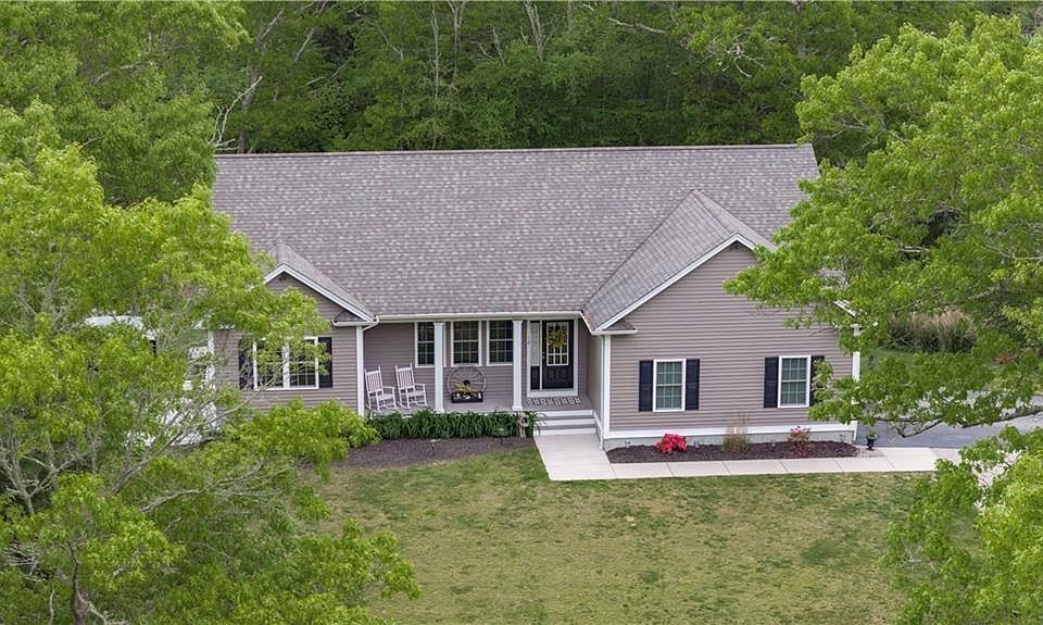 1st image of 12 Hillside Dr