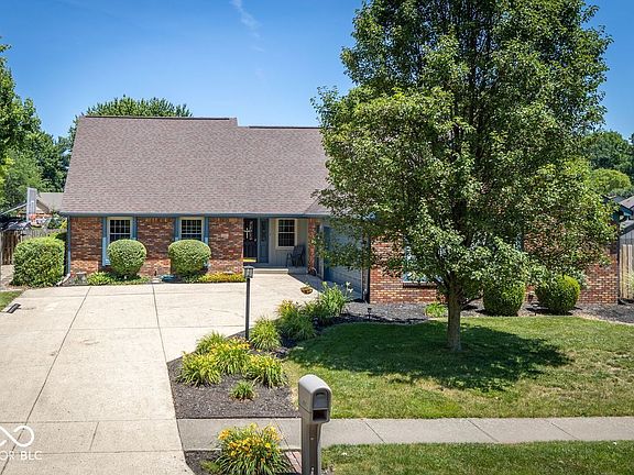 5th image of 8327 Chateaugay Dr
